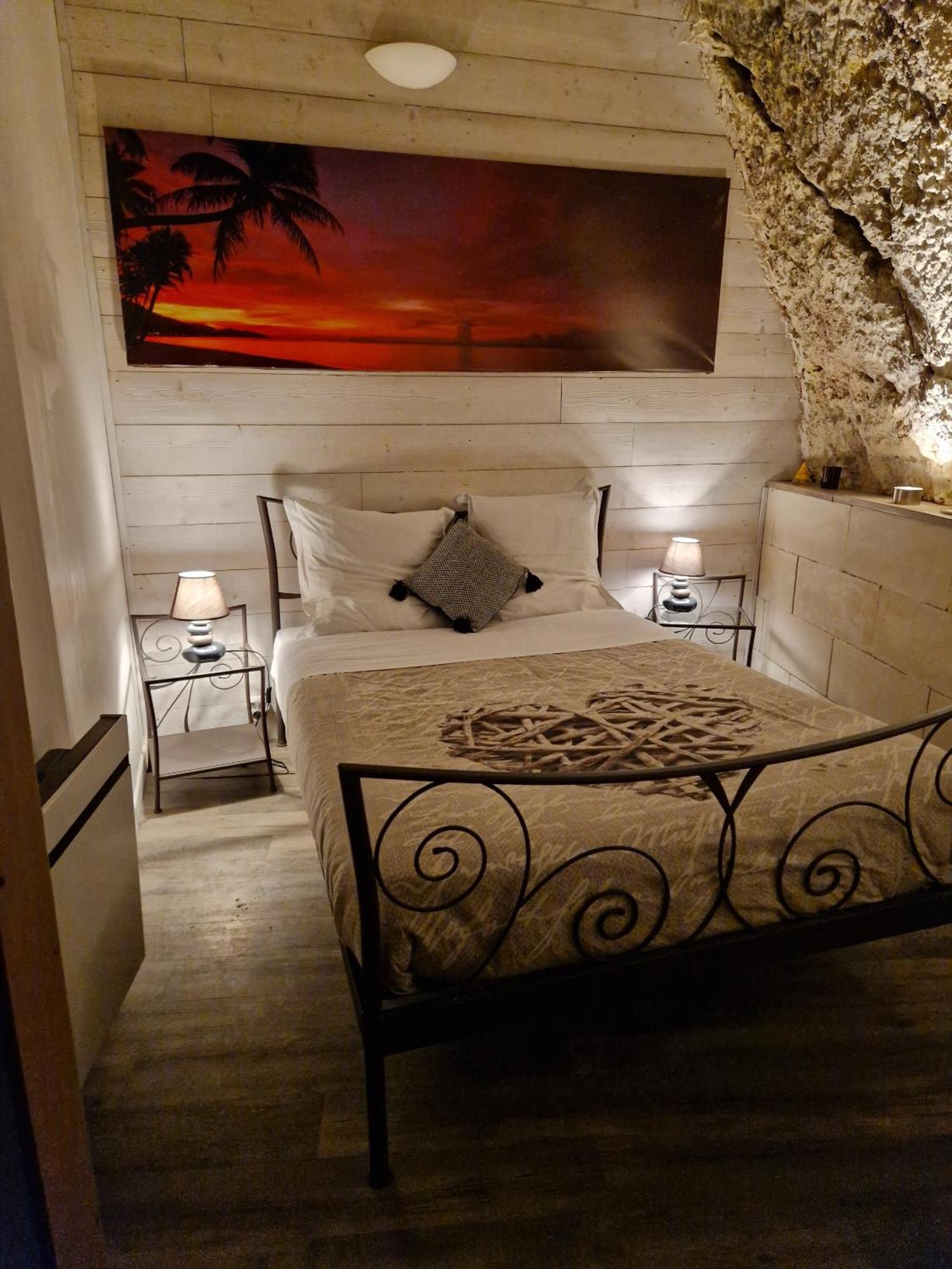 Chambres D'Hotes Troglodytes Le Clos De L'Hermitage Amboise Phòng bức ảnh